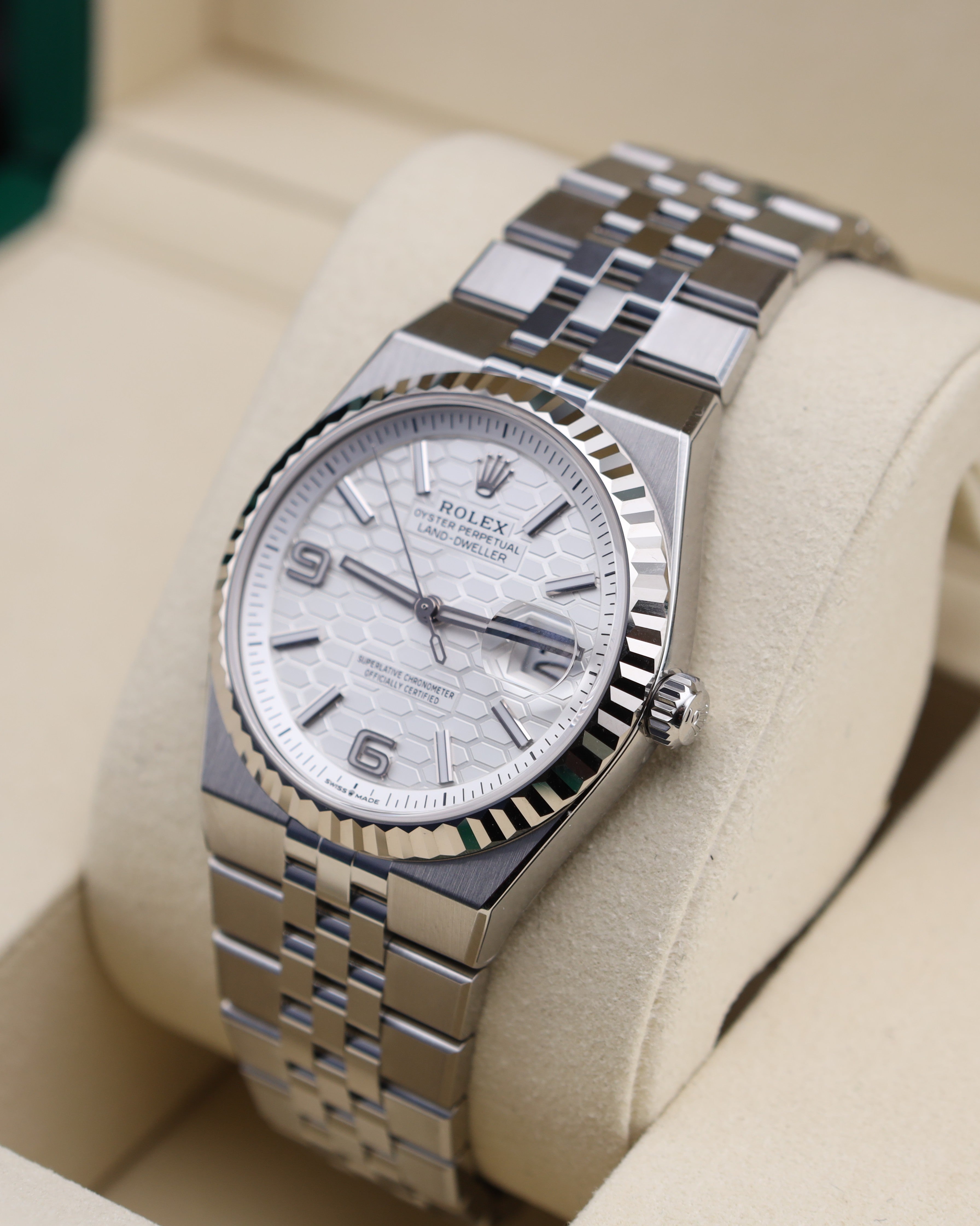 Rolex Land-Dweller 36 White Dial Steel 127234 detail view