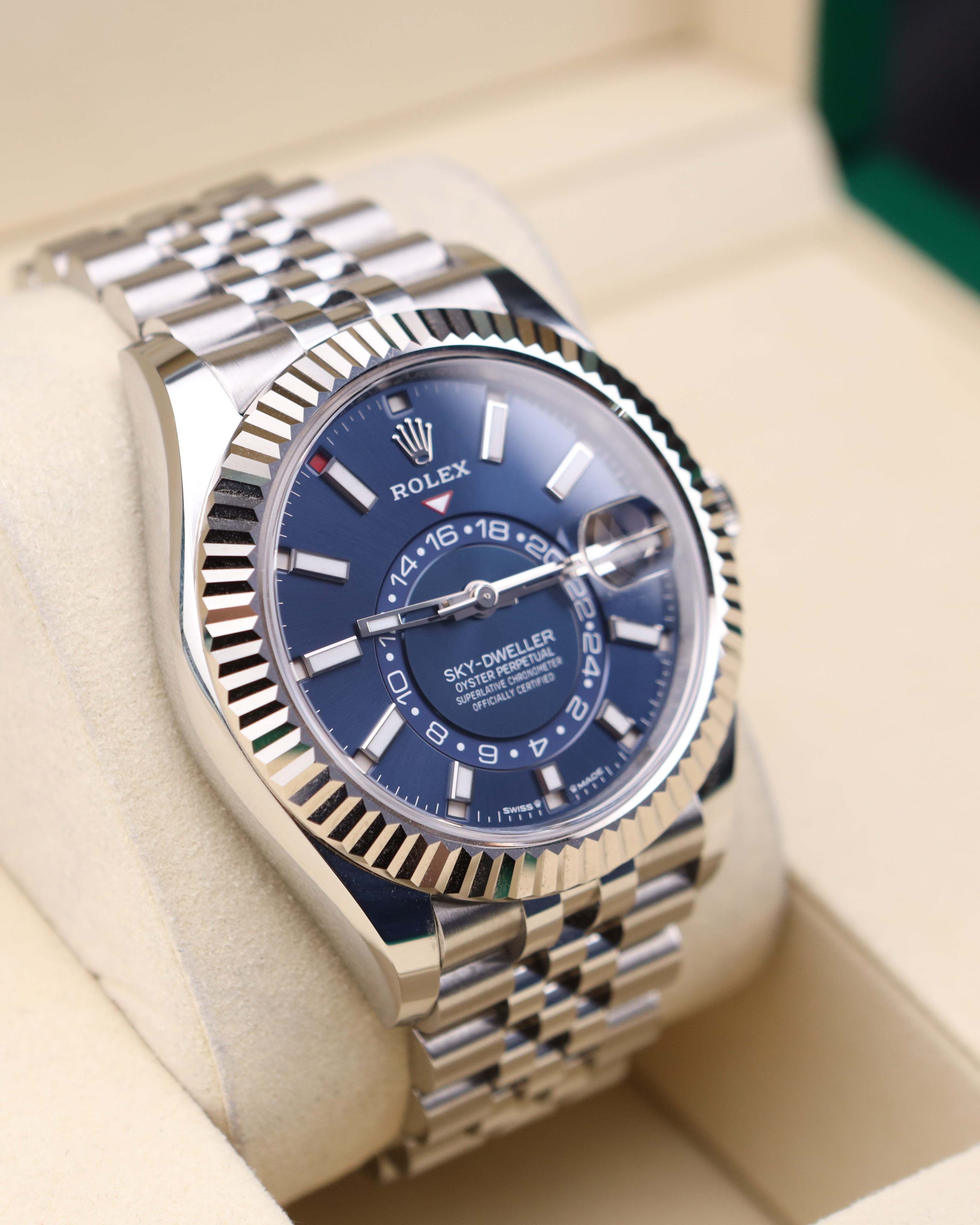 Rolex Sky-Dweller Blue Dial Jubilee 336934 detail view