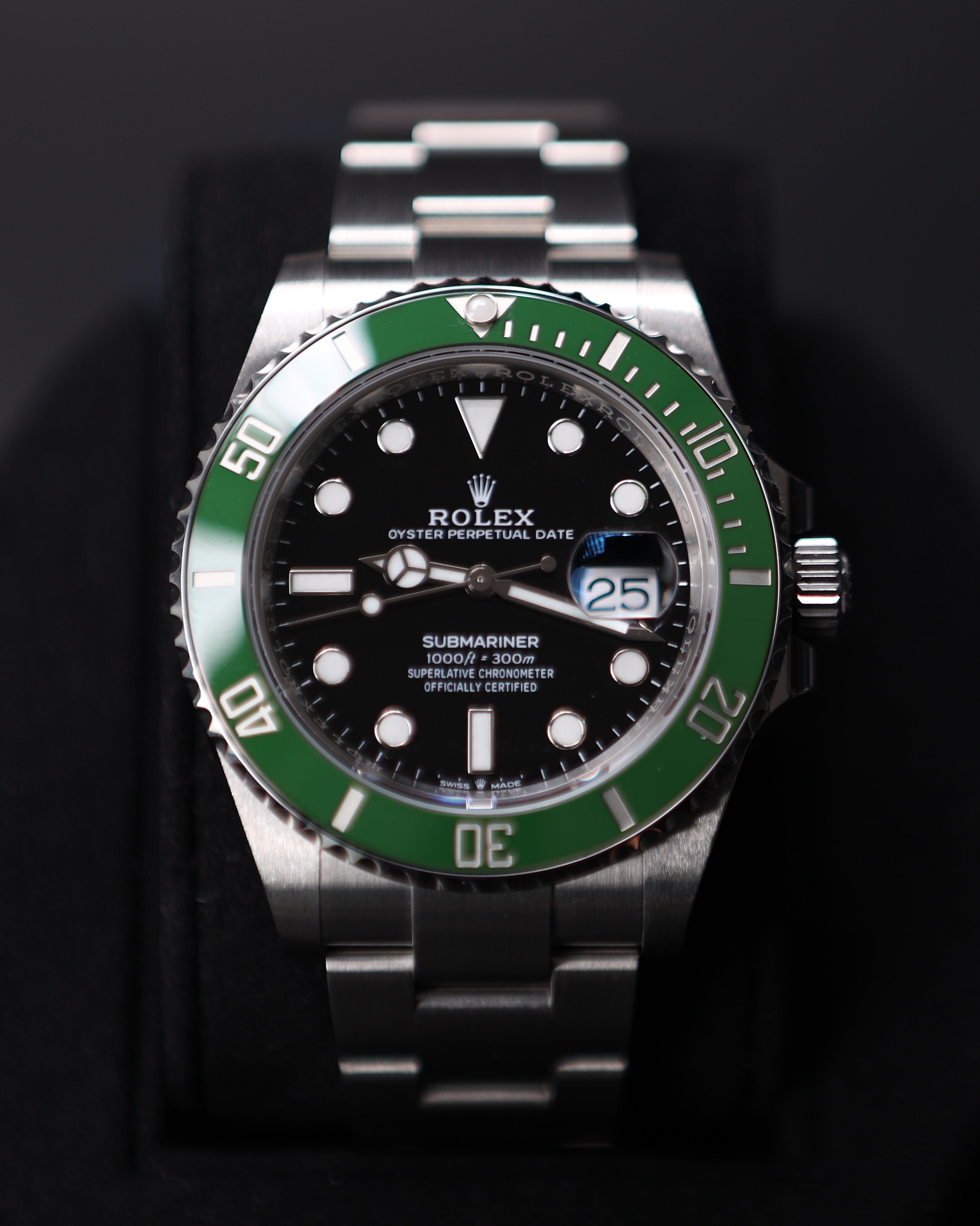 Rolex Submariner Date Starbucks 126610LV detail view