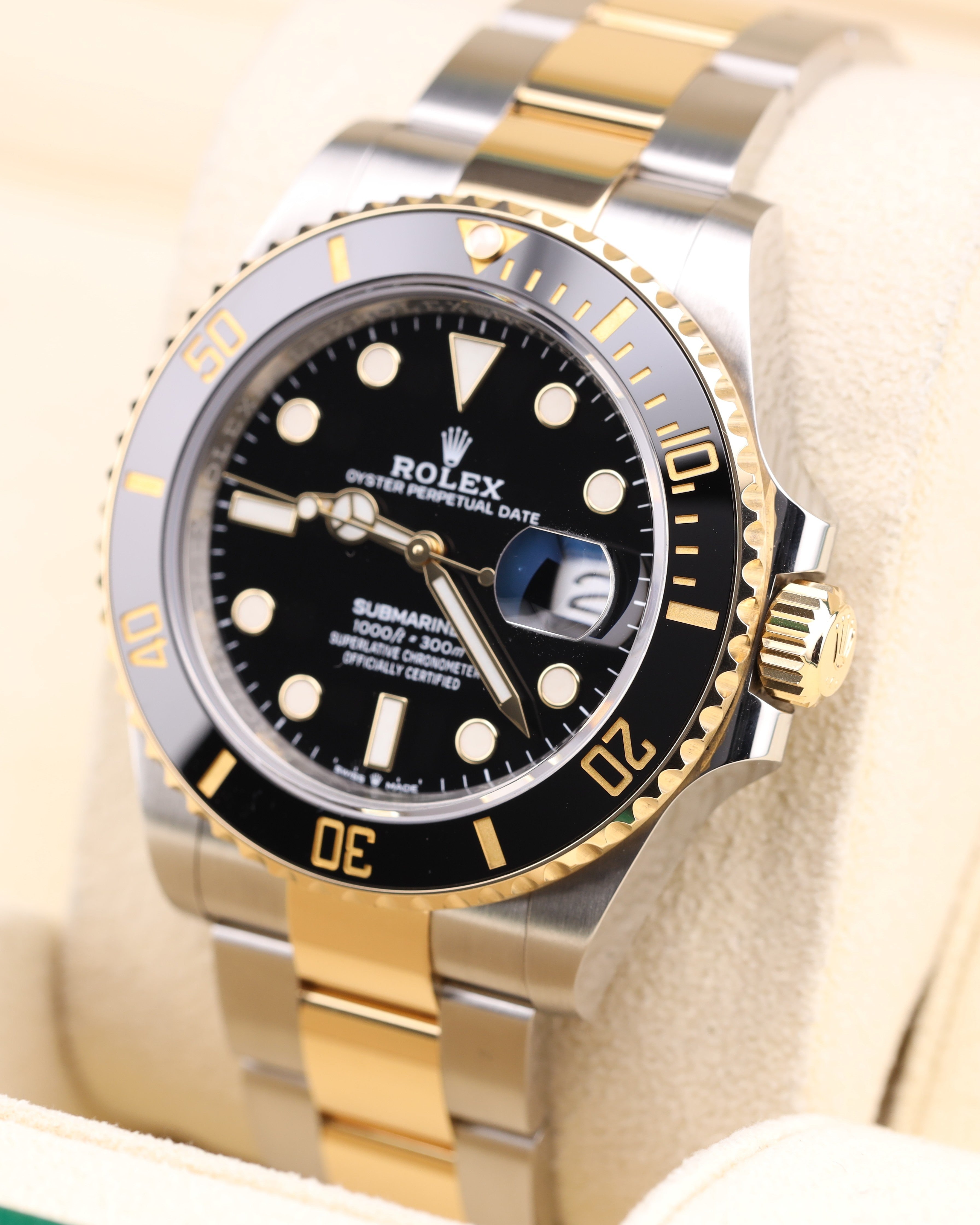 Rolex Submariner Date Two Tone Black 126613LN detail view