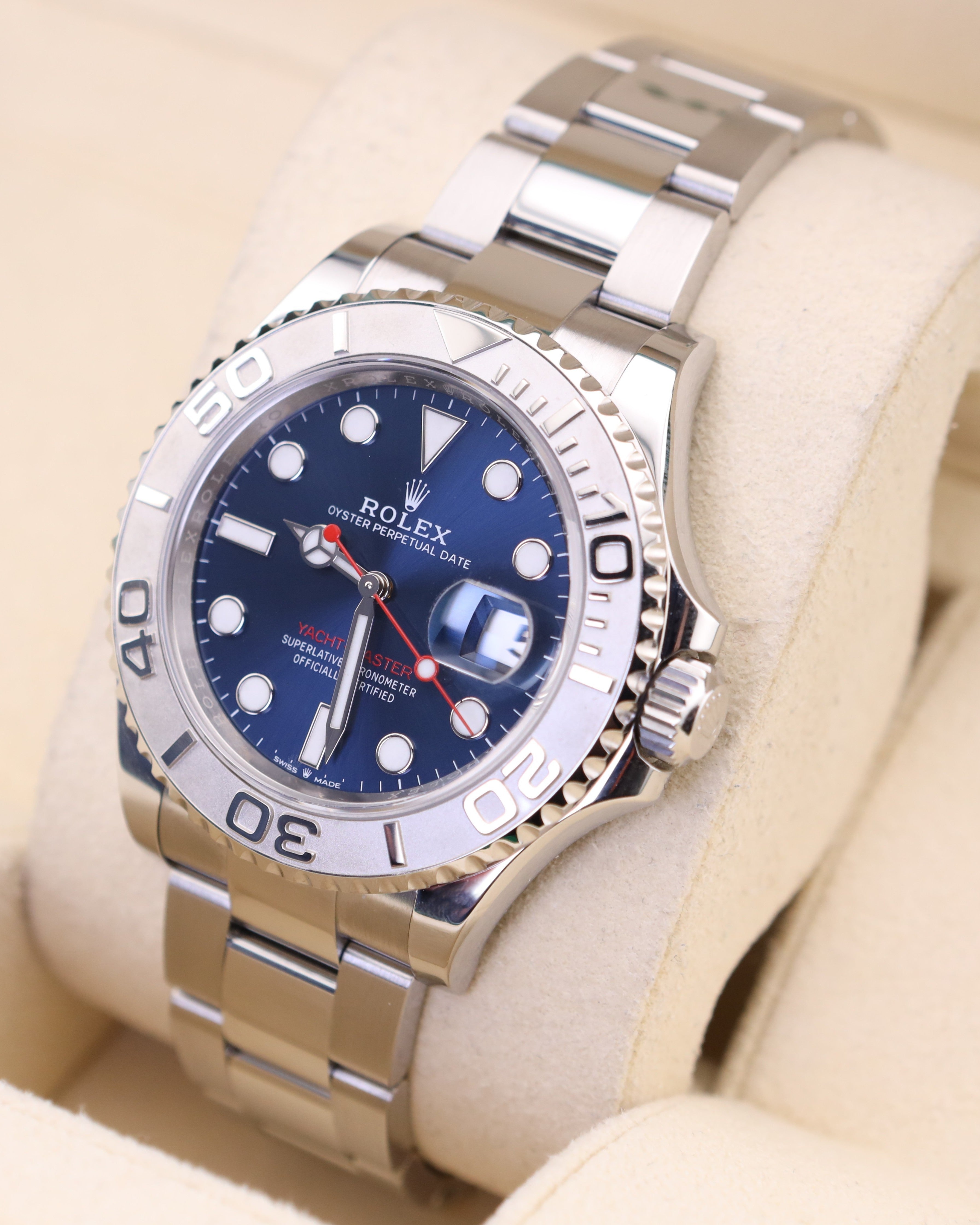 Rolex Yacht-Master 40 Blue Dial Steel 126622 detail view