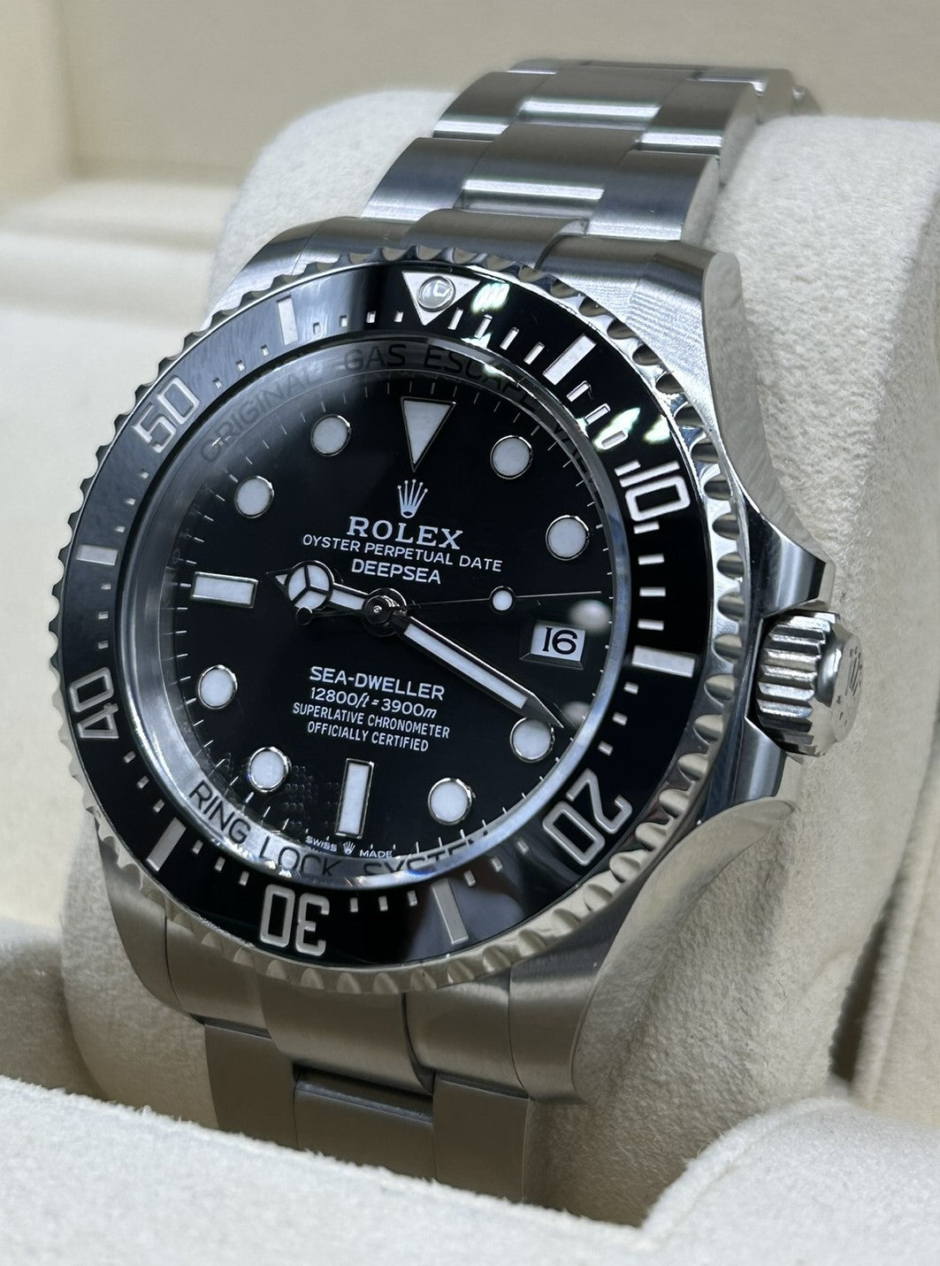 Rolex Sea-Dweller Deepsea 44mm Black 136660 detail view