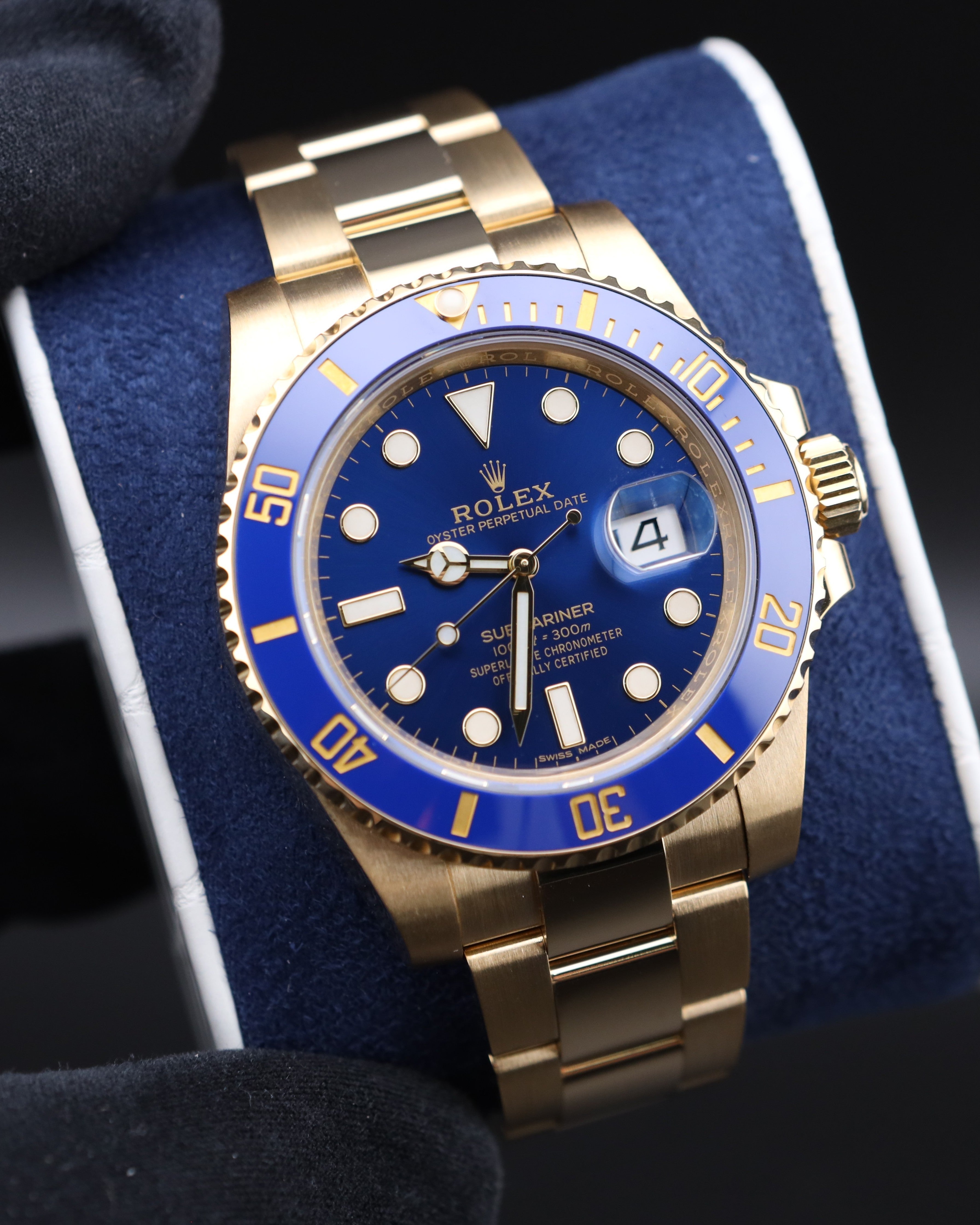 Rolex Submariner Date Bluesy 116618LB detail view
